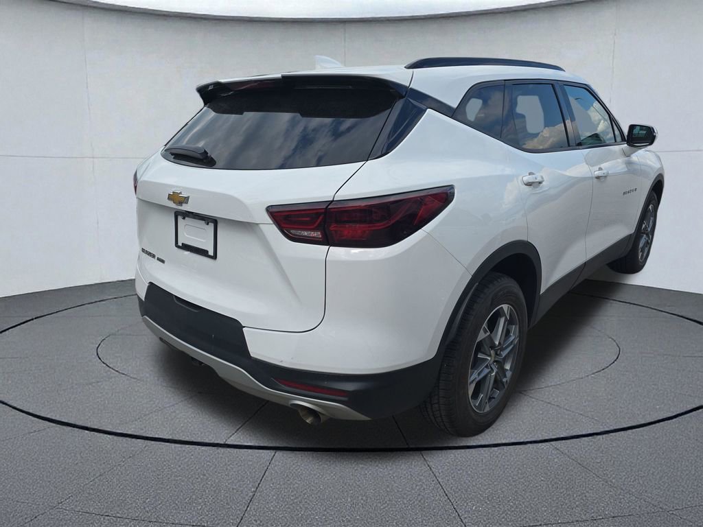 Used 2023 Chevrolet Blazer LT AWD/4WD image 4