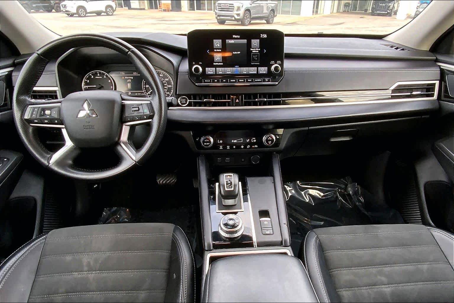 Used 2024 Mitsubishi Outlander SE FWD image 15