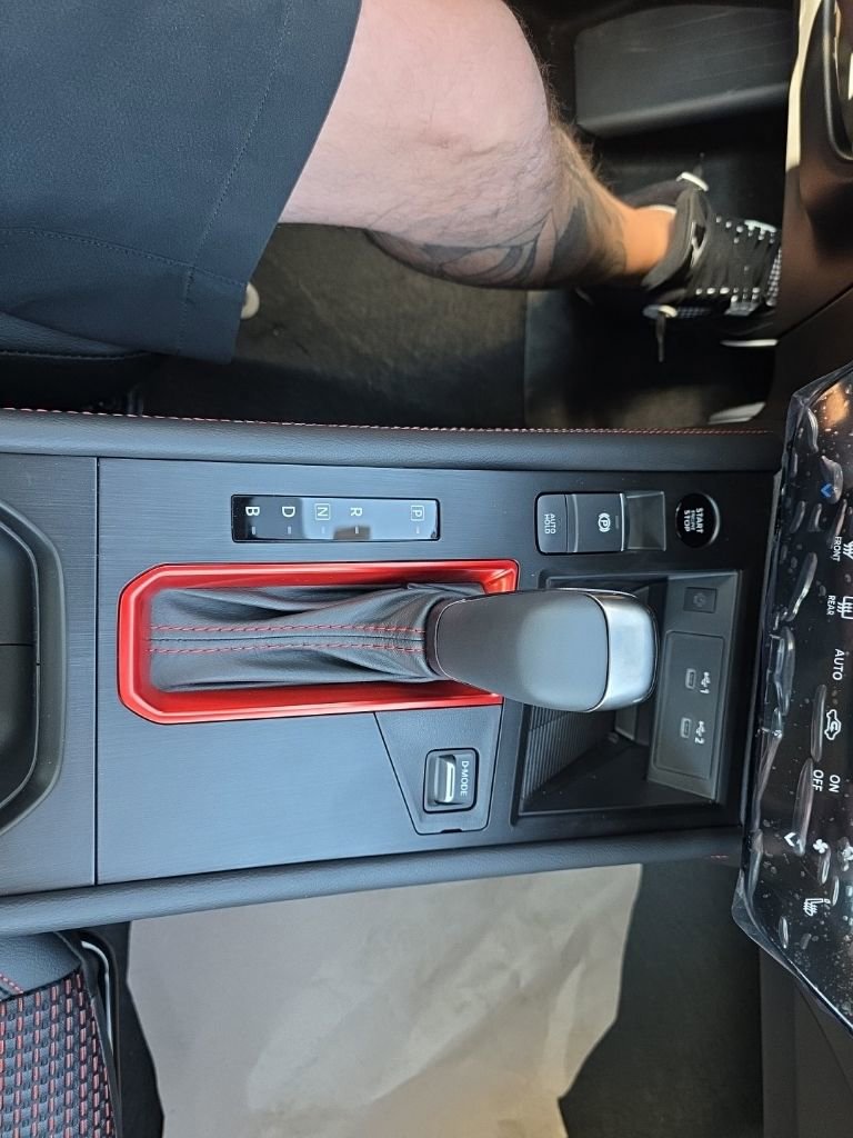 New 2026 Nissan Kicks SR w/ SR Premium Package AWD/4WD image 28