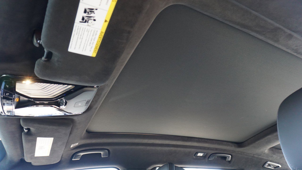 Used 2023 BMW X7 M60i w/ Executive Package image 26