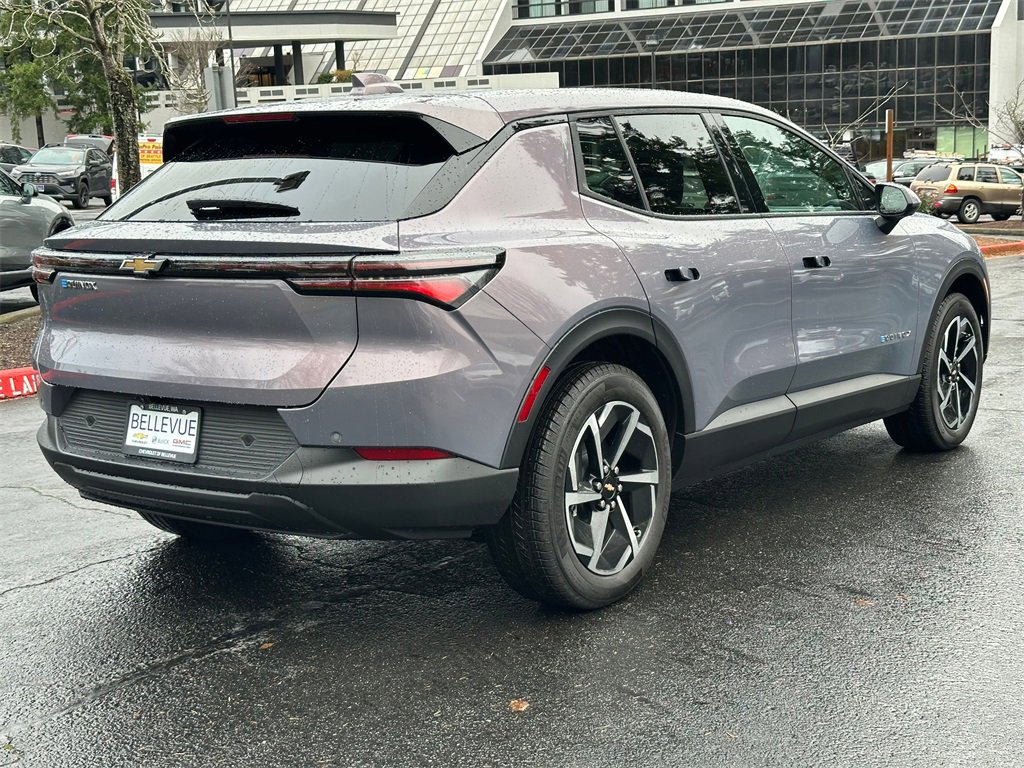 New 2026 Chevrolet Equinox EV LT image 5