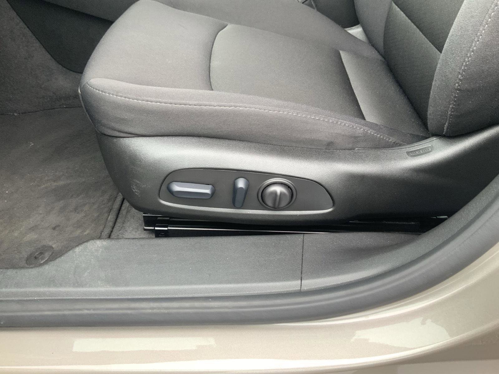 Used 2024 Chevrolet Malibu LT FWD image 22