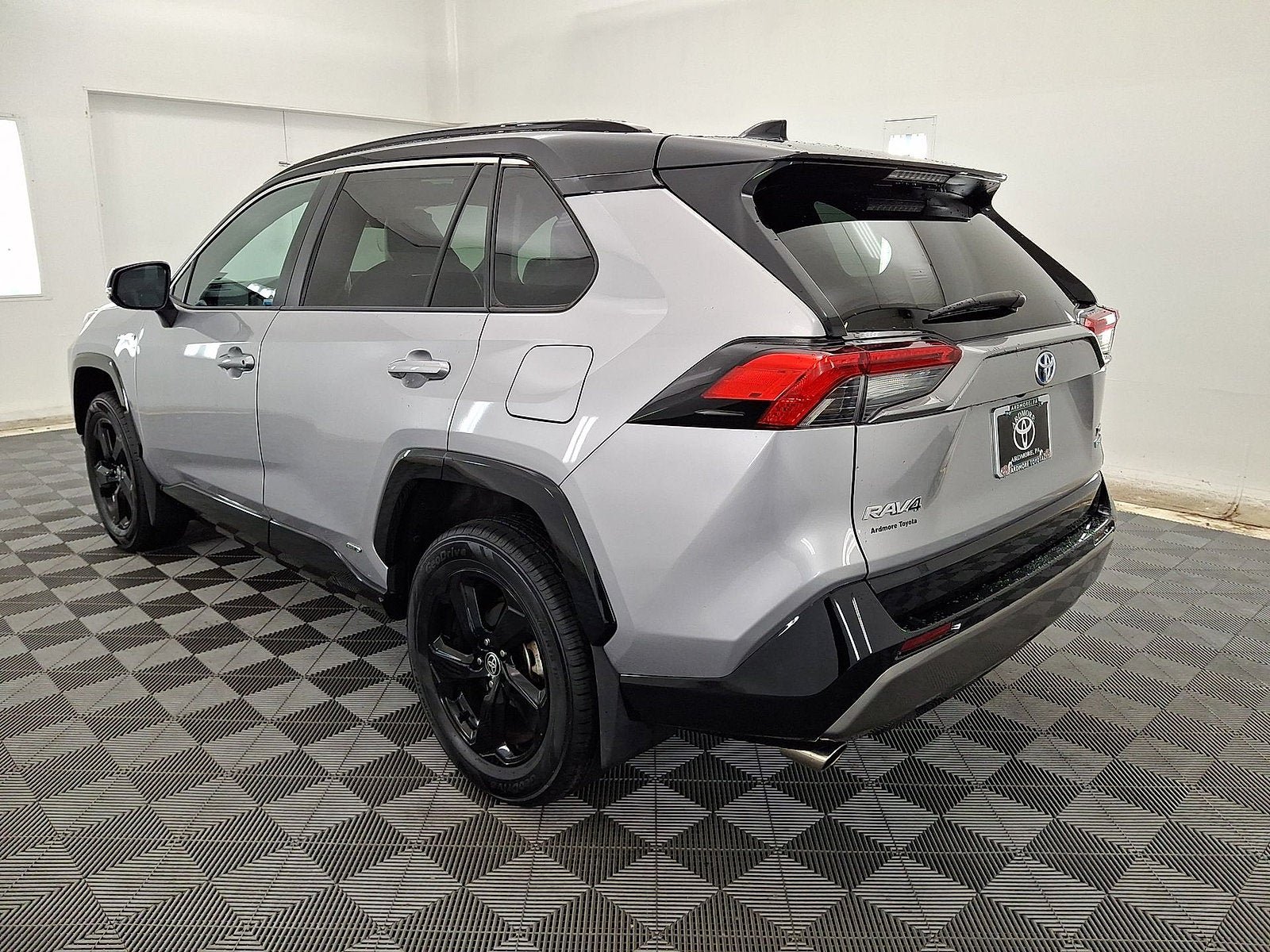 Used 2021 Toyota RAV4 XSE AWD/4WD image 14