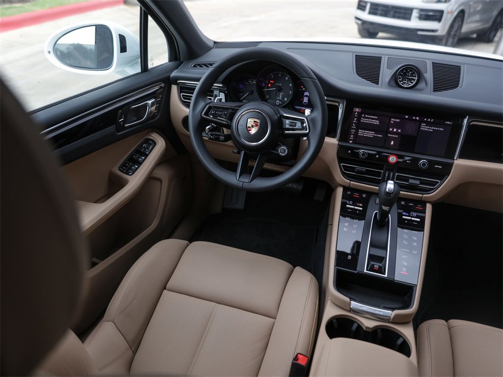 Used 2025 Porsche Macan image 35