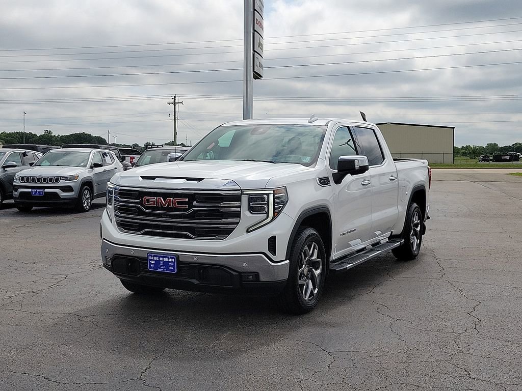 Used 2024 GMC Sierra 1500 SLT w/ SLT Premium Plus Package AWD/4WD image 2