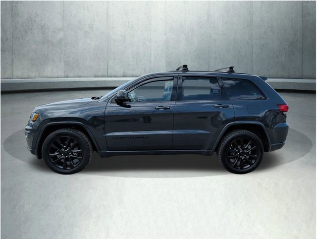 Used 2017 Jeep Grand Cherokee Altitude AWD/4WD image 2