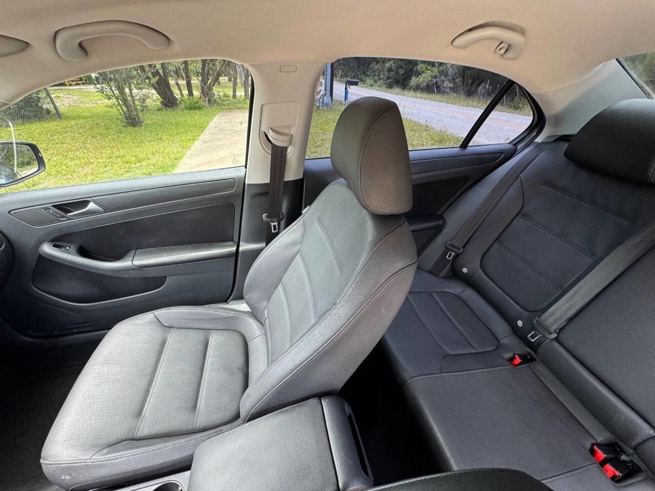 Used 2012 Volkswagen Jetta SE FWD image 24