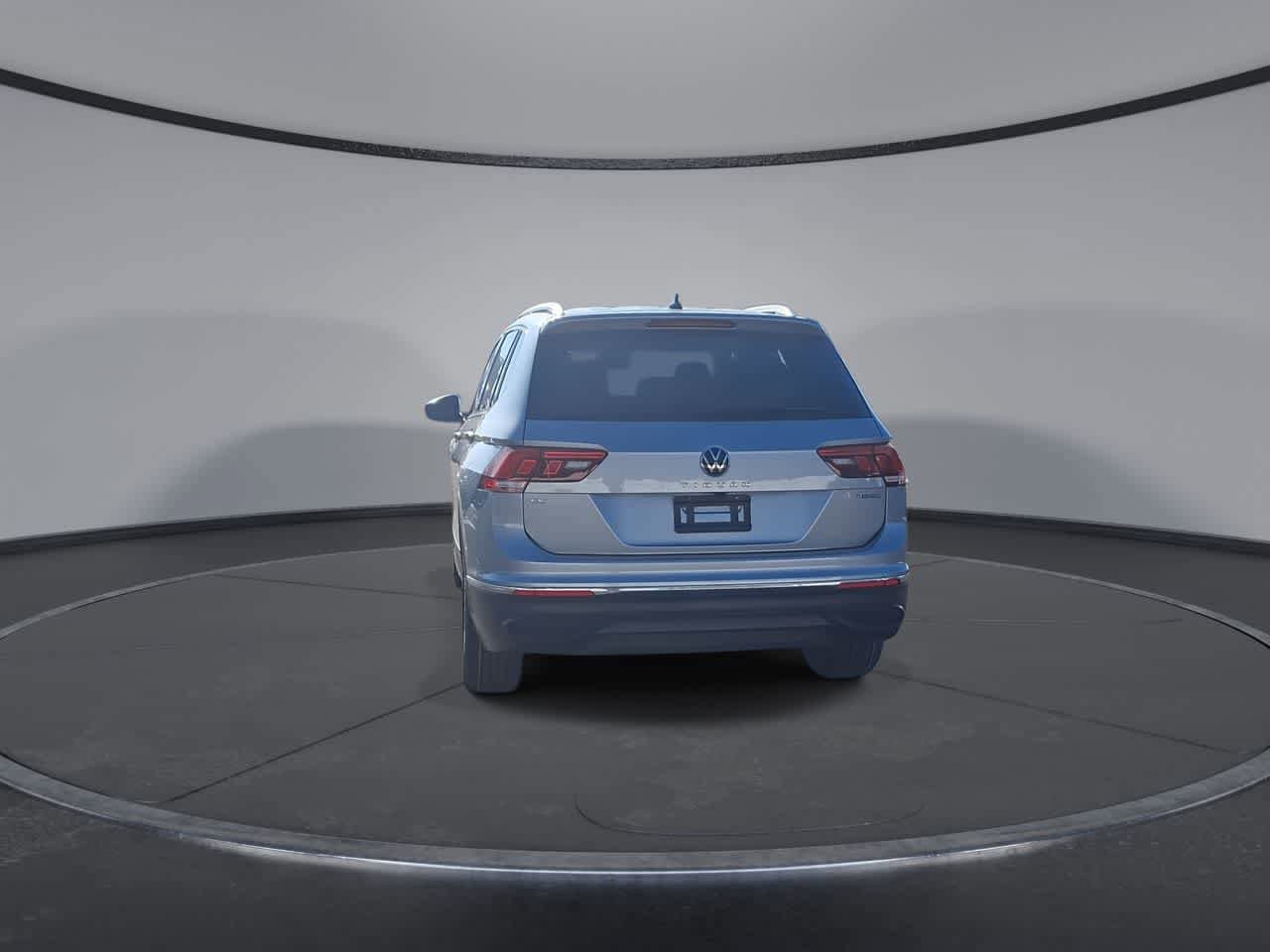Used 2024 Volkswagen Tiguan SE image 7