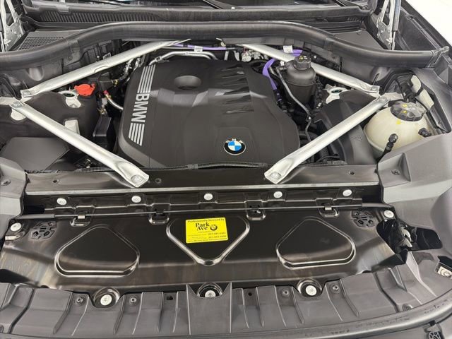 Certified 2024 BMW X7 xDrive40i w/ Premium Package image 47