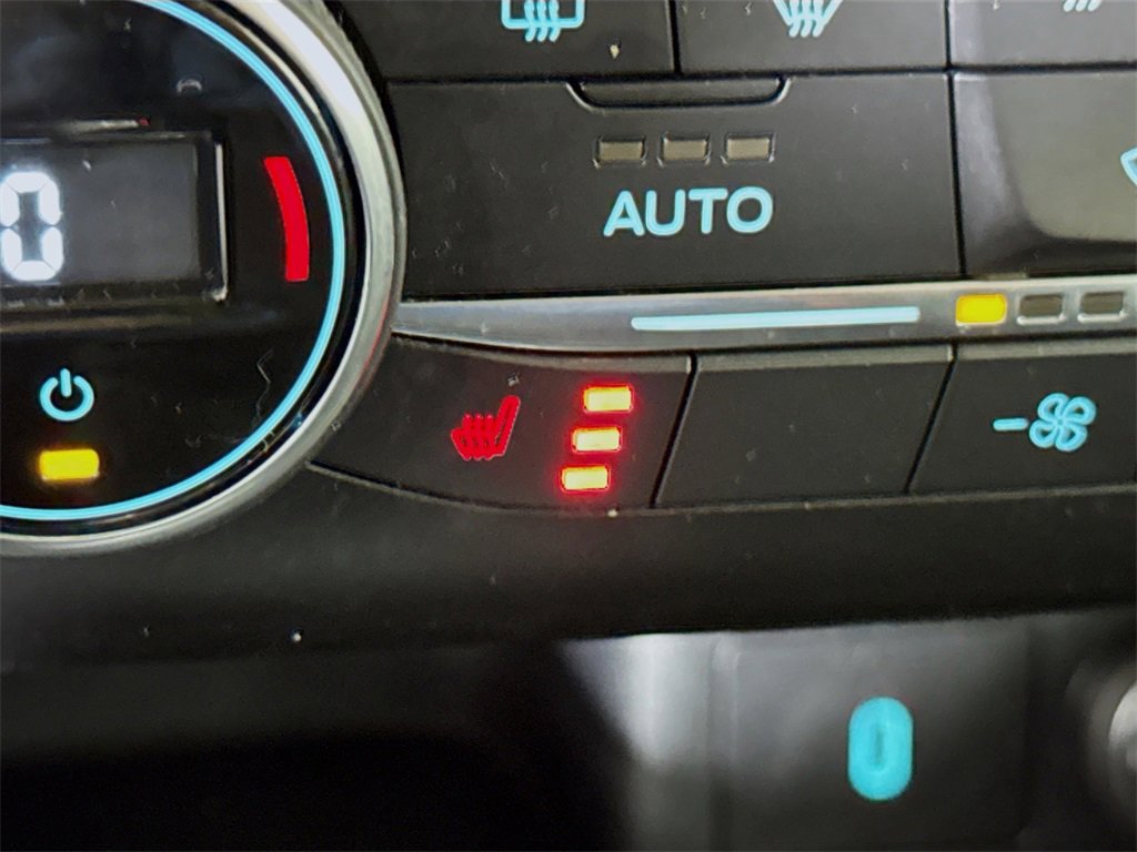 Used 2020 Ford Escape Titanium image 11