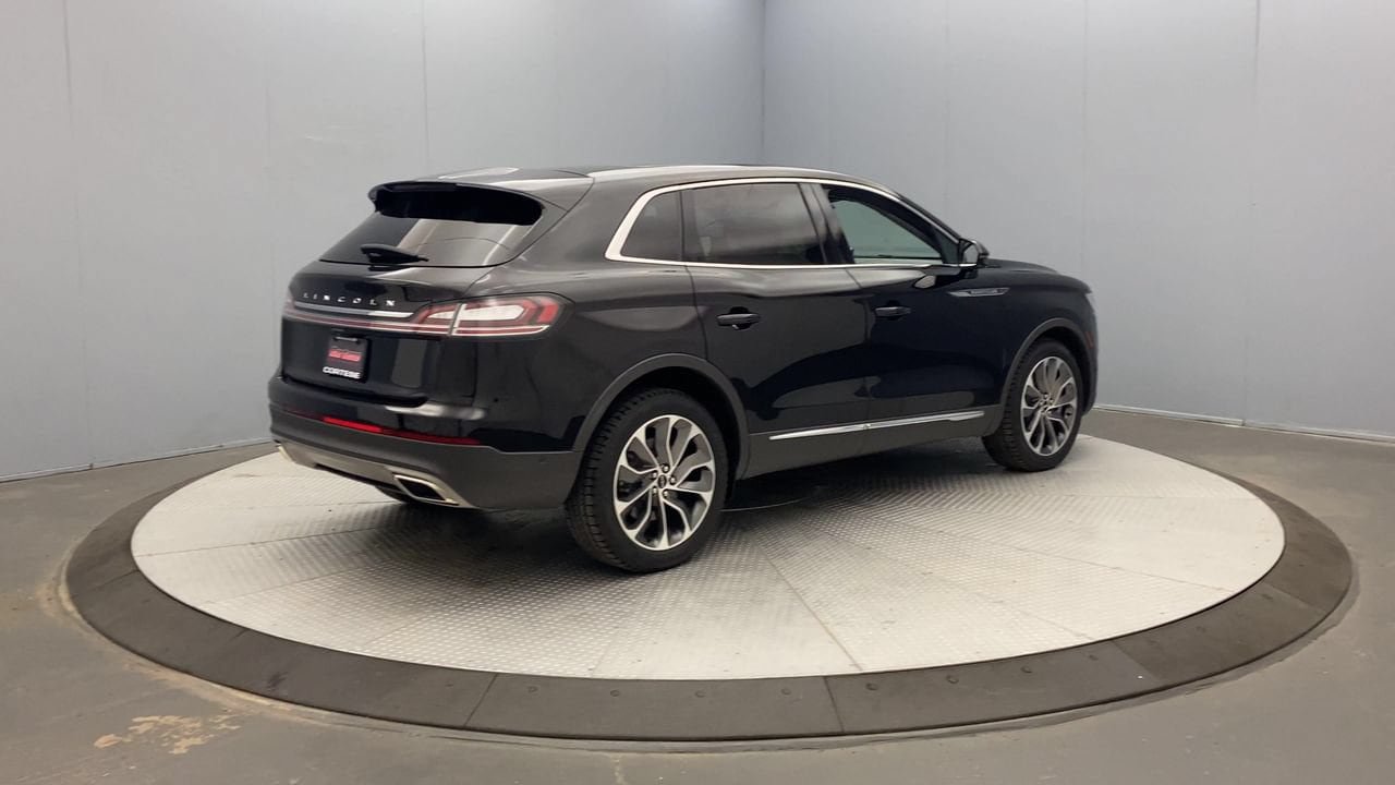 Used 2023 Lincoln Nautilus Reserve AWD/4WD image 5