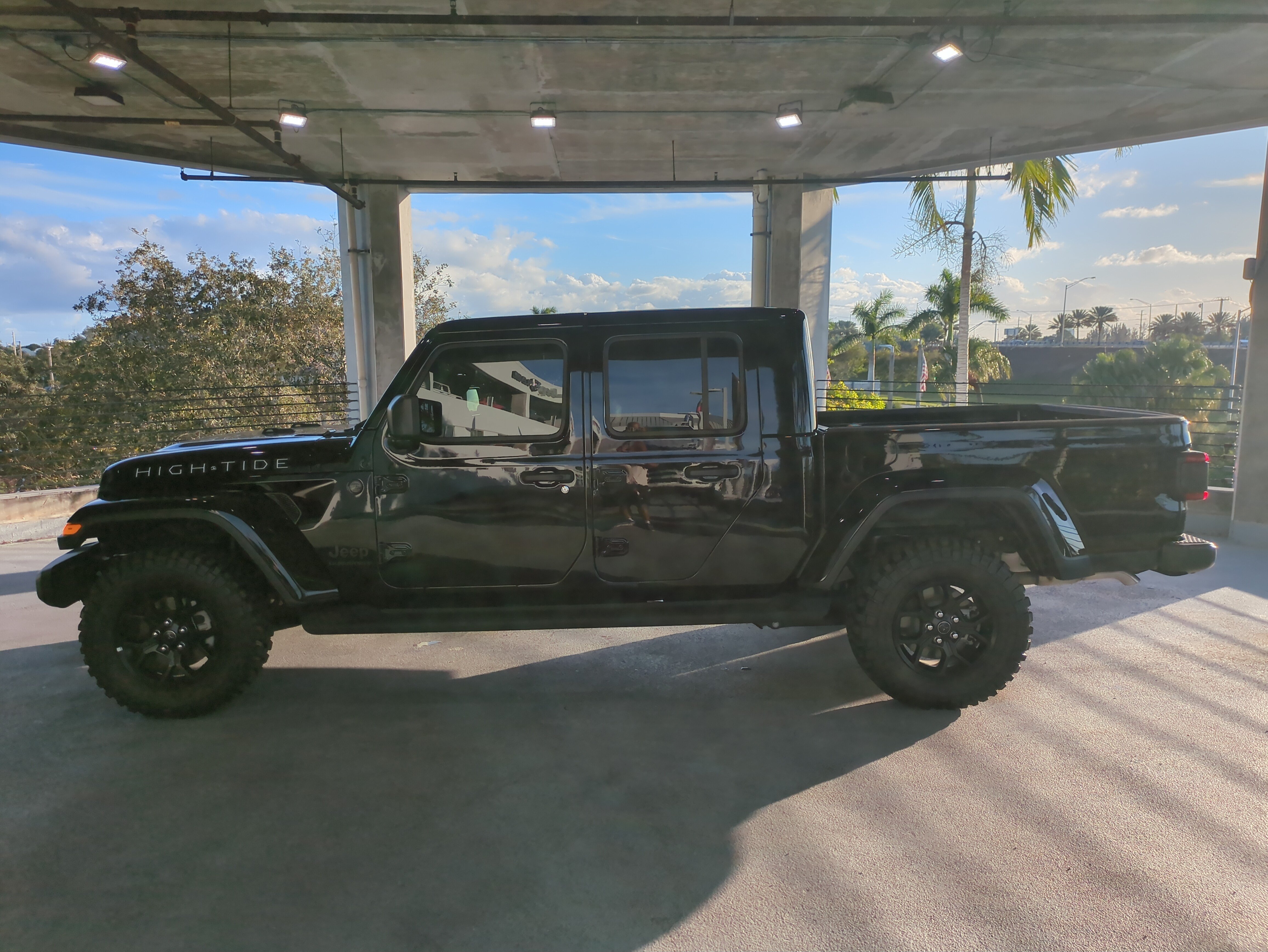 New 2025 Jeep Gladiator Sport AWD/4WD image 8