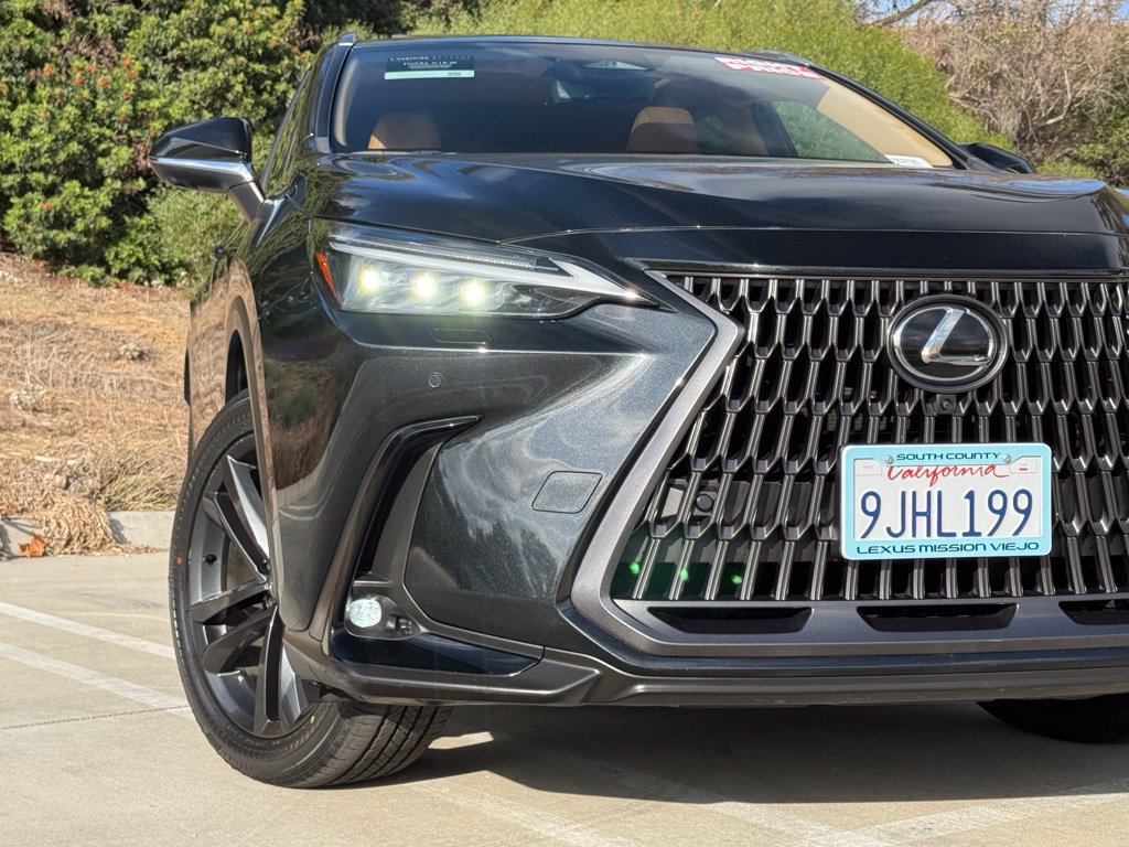 Used 2024 Lexus NX 450h+ AWD w/ Vision Package image 7