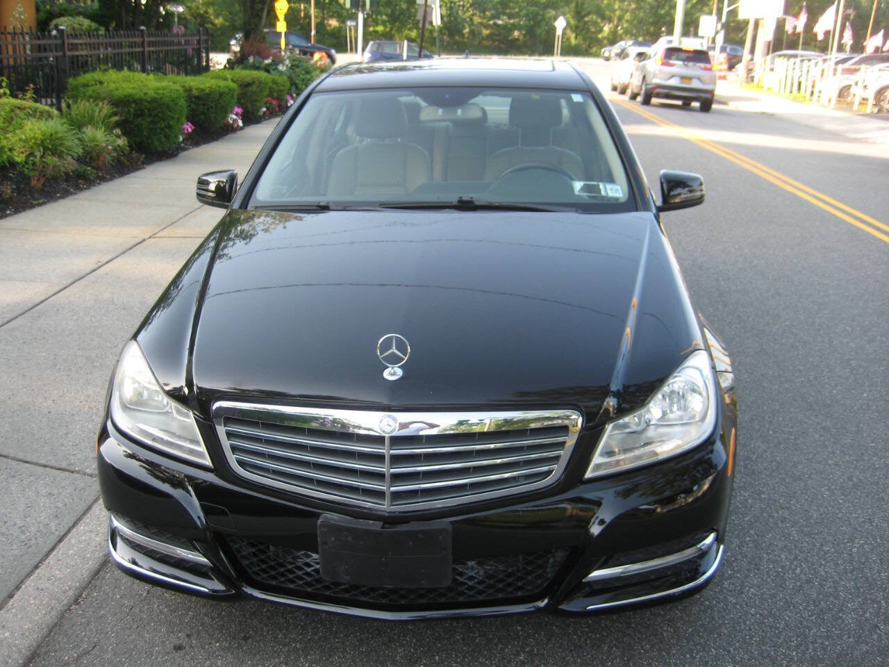 Used 2014 Mercedes-Benz C 300 4MATIC Sedan image 3