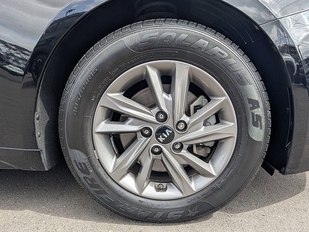 Used 2020 Kia Optima LX FWD image 16