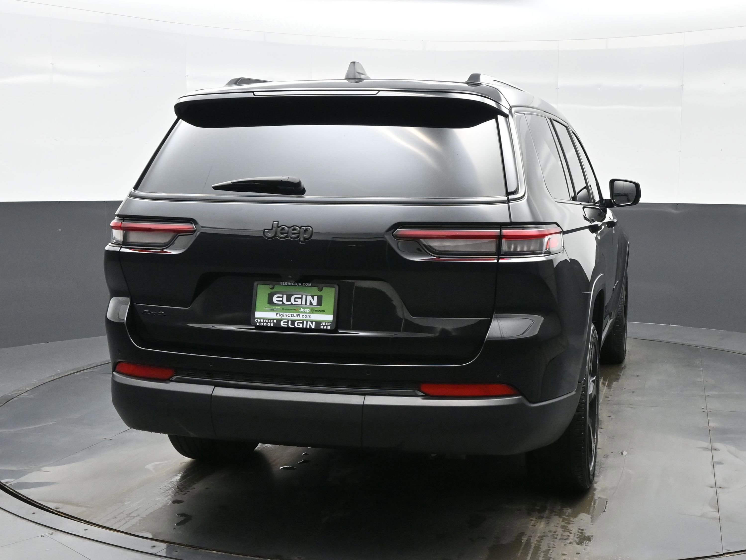 Used 2024 Jeep Grand Cherokee L Altitude image 5