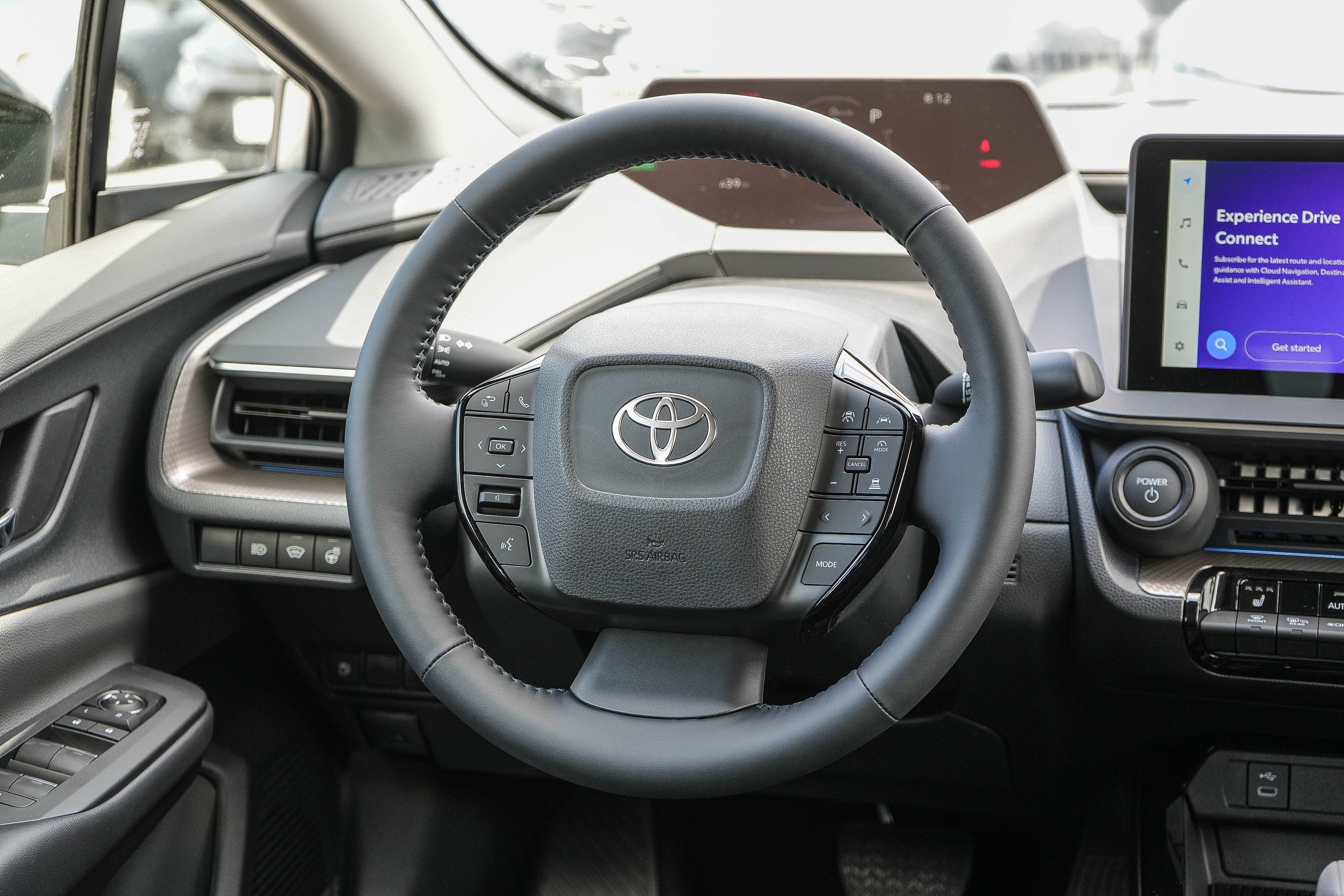 New 2027 Toyota Prius XLE FWD image 18