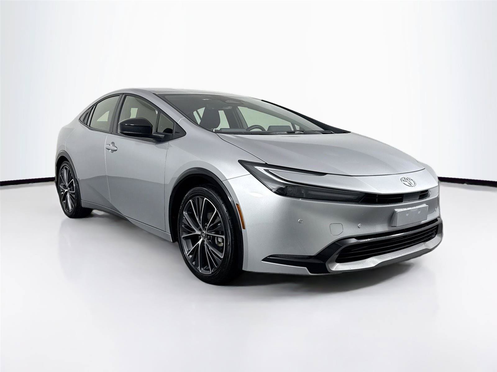 Certified 2025 Toyota Prius XLE FWD image 10