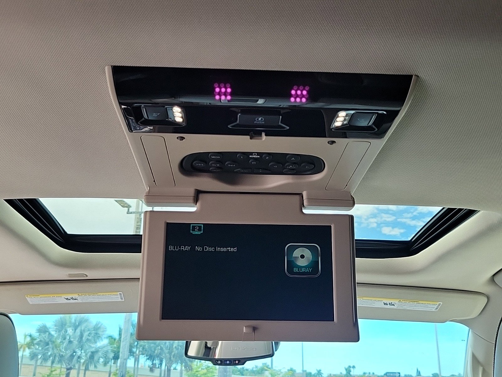 Used 2019 GMC Yukon Denali w/ Denali Ultimate Package image 12