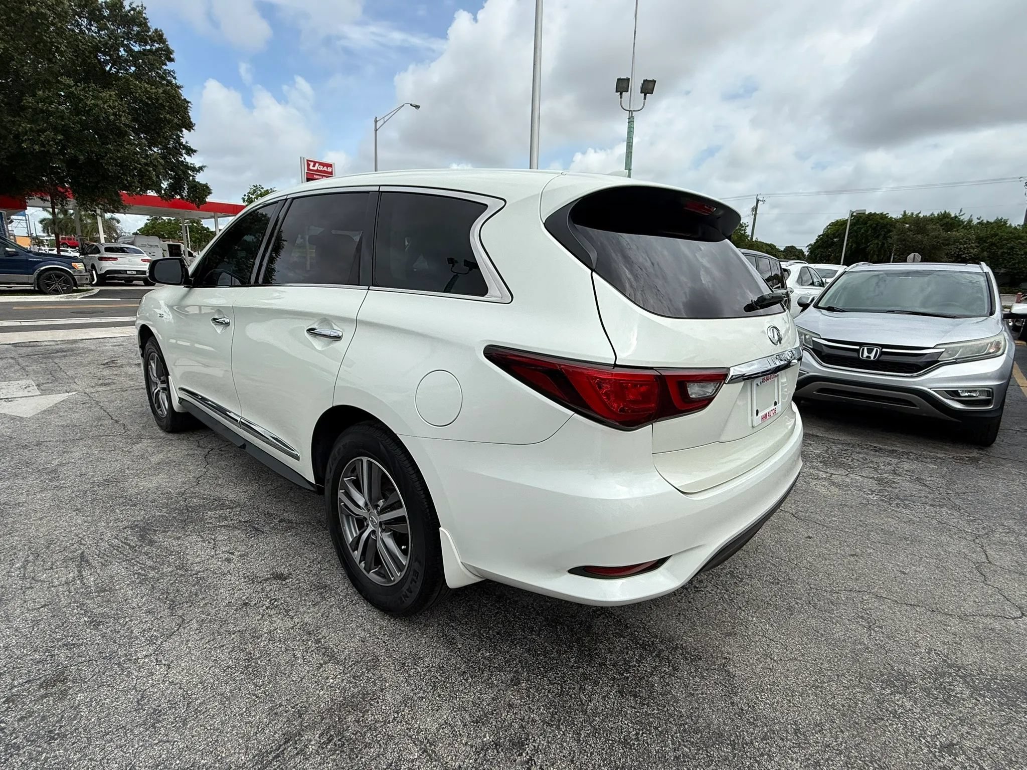 Used 2020 INFINITI QX60 Pure FWD image 3
