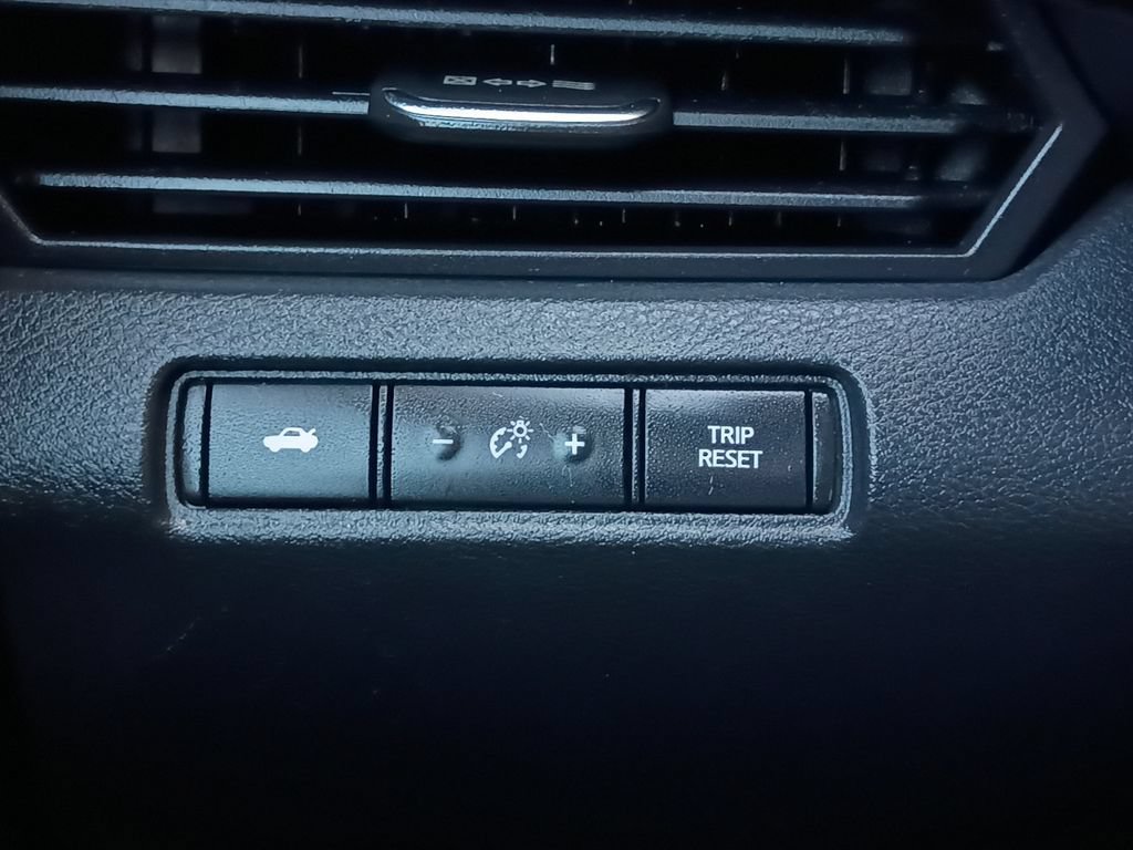 Used 2022 Nissan Altima 2.5 SV FWD image 12