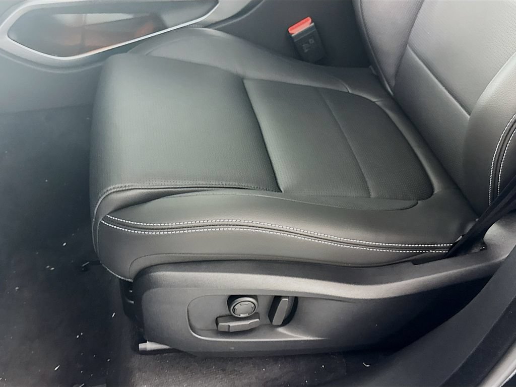 New 2026 Jaguar F-PACE R-Dynamic S AWD/4WD image 19