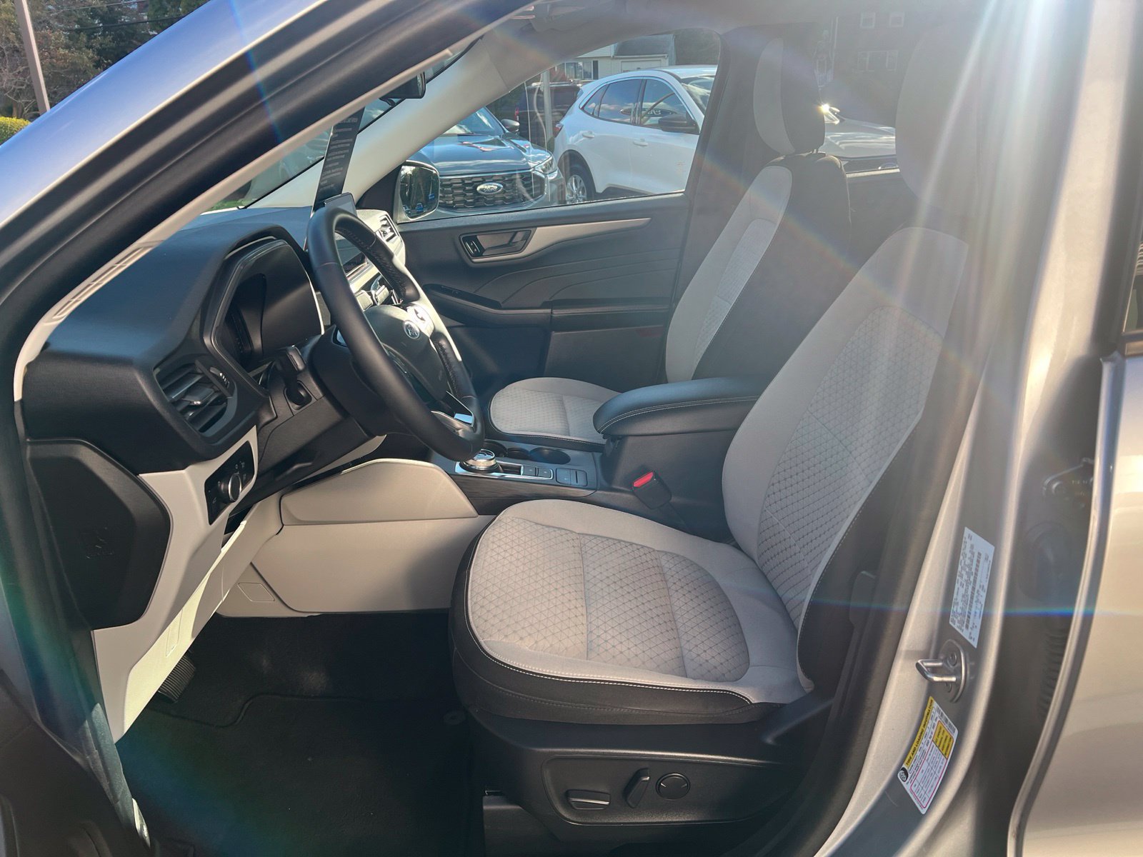 Certified 2023 Ford Escape Active AWD/4WD image 17