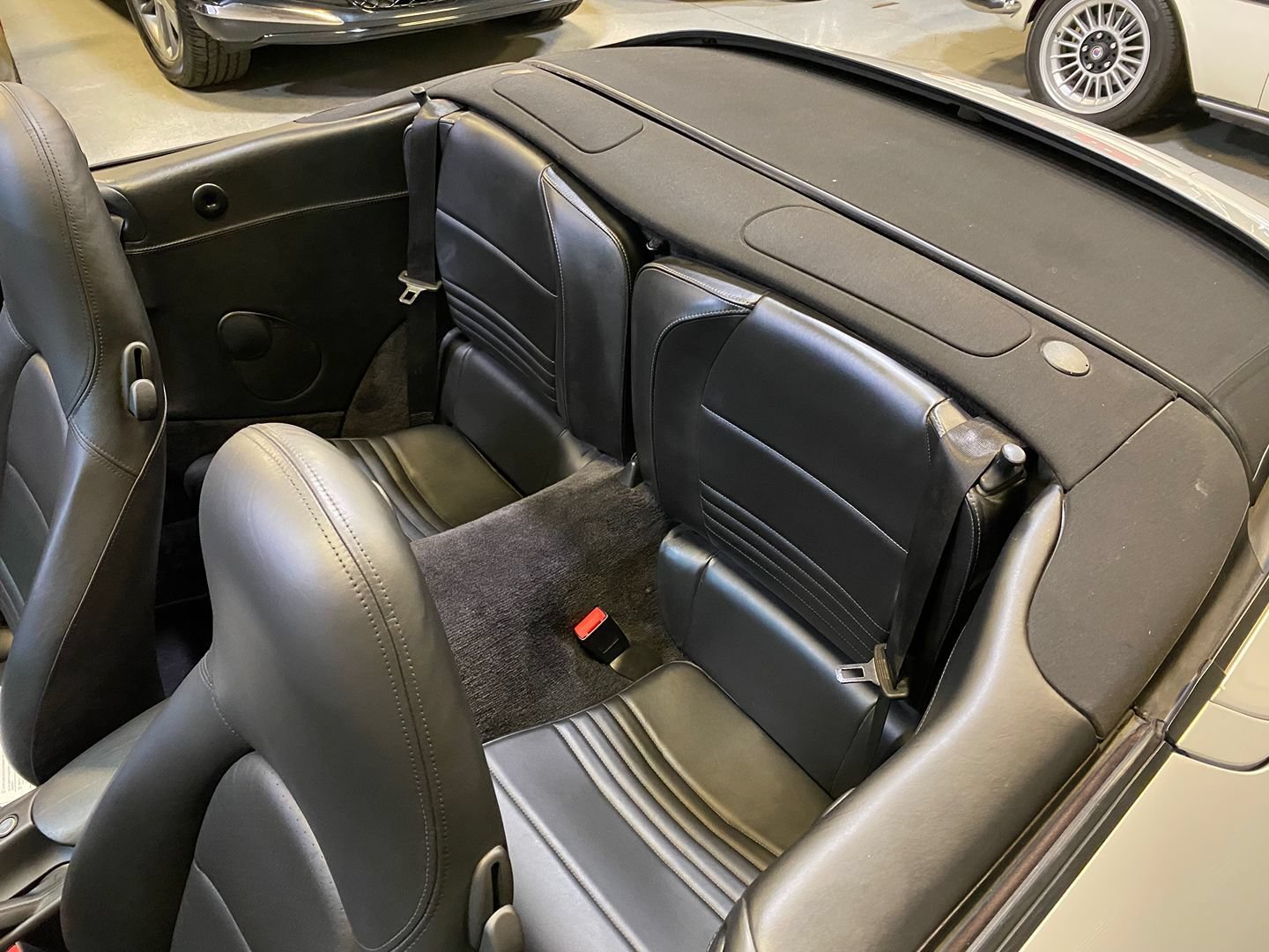 Used 2004 Porsche 911 Carrera RWD image 28