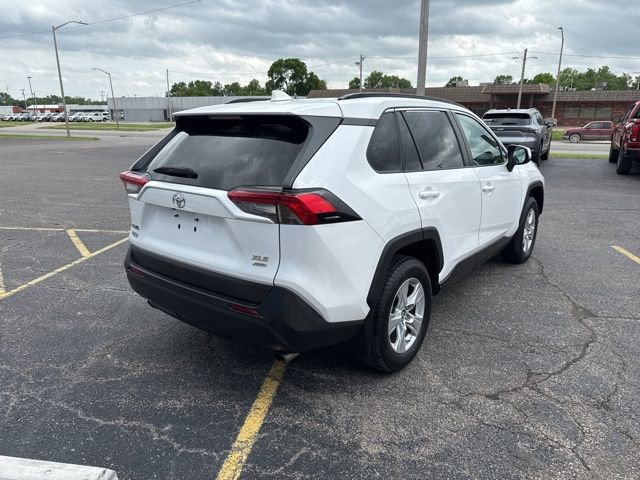 Used 2019 Toyota RAV4 XLE w/ Carpet Mat Package AWD/4WD image 7