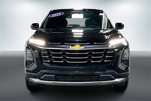 Used 2025 Chevrolet Equinox LT image 2