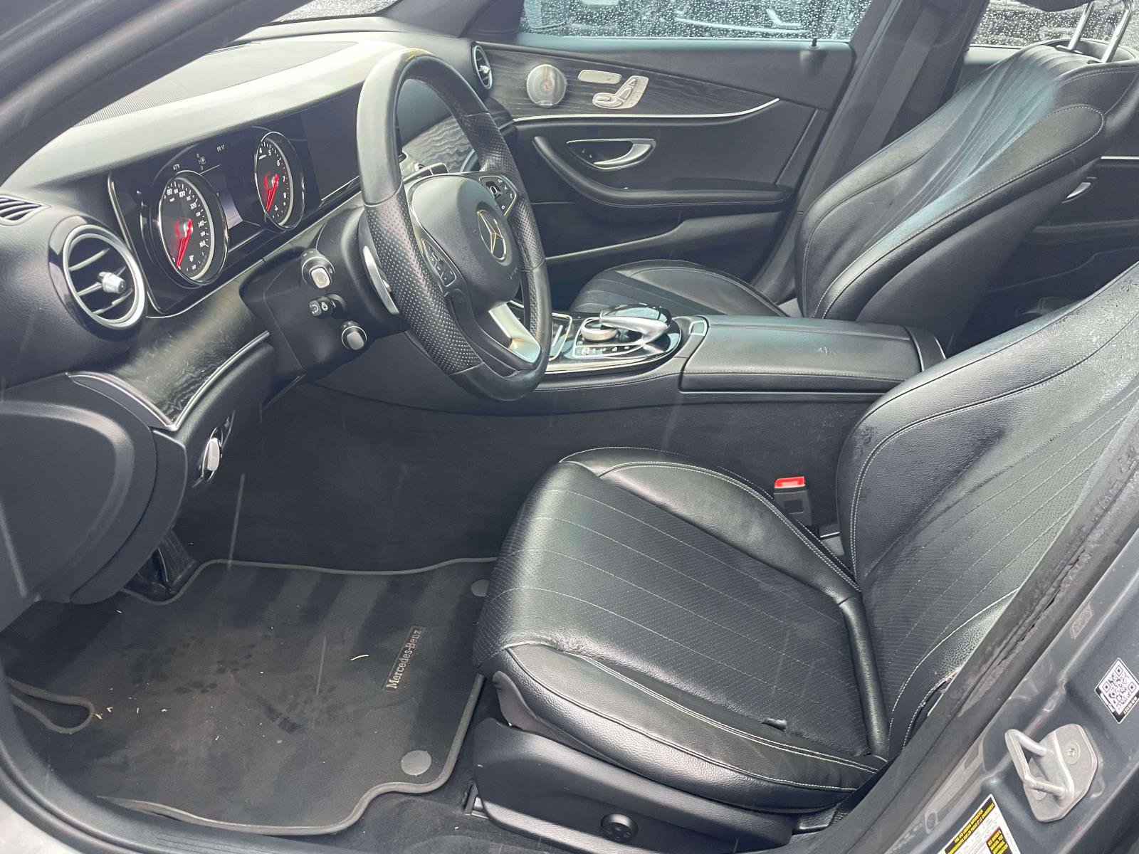 Used 2017 Mercedes-Benz E 300 E 300 Luxury 4MATIC Sedan AWD image 5