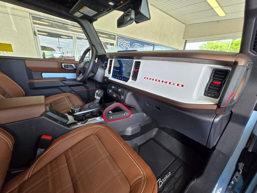 New 2024 Ford Bronco Heritage Edition AWD/4WD image 23
