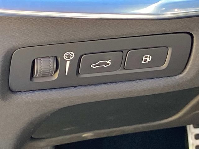 Used 2020 Volvo S90 T8 Inscription AWD/4WD image 16