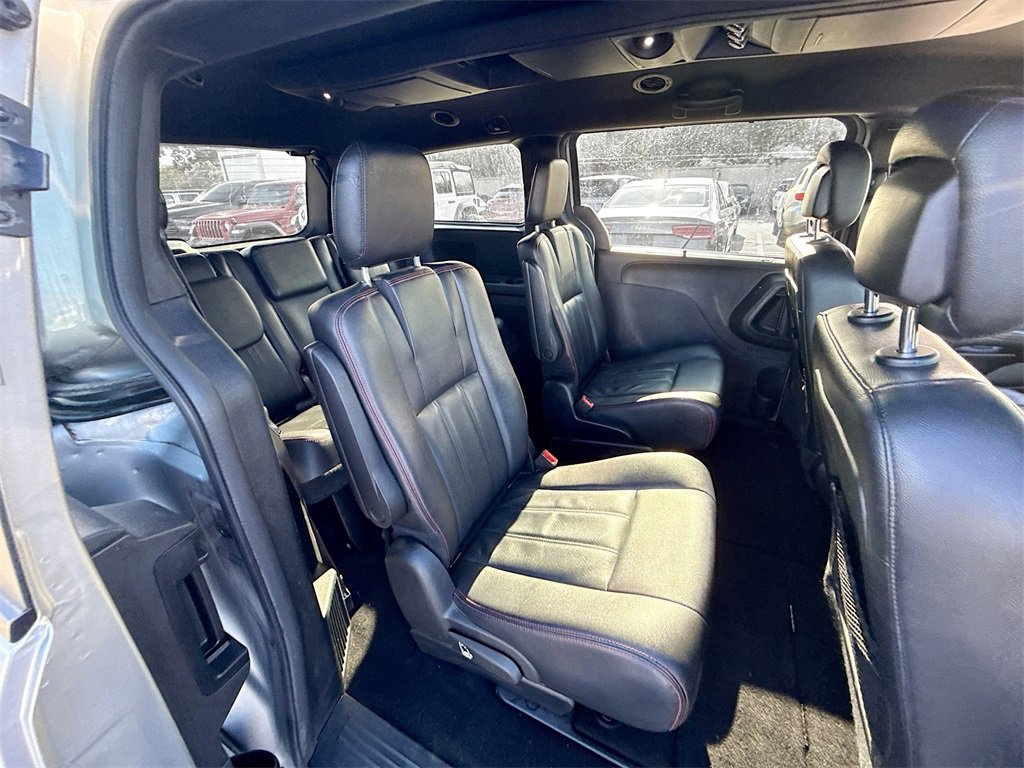 Used 2019 Dodge Grand Caravan GT image 31