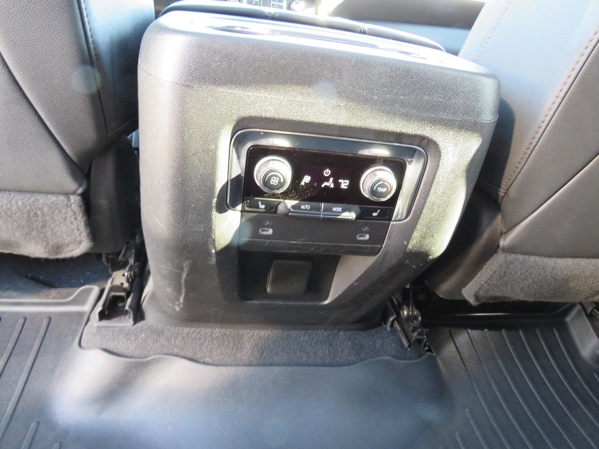 Used 2022 Chevrolet Tahoe Z71 w/ Off-Road Capability Package image 12