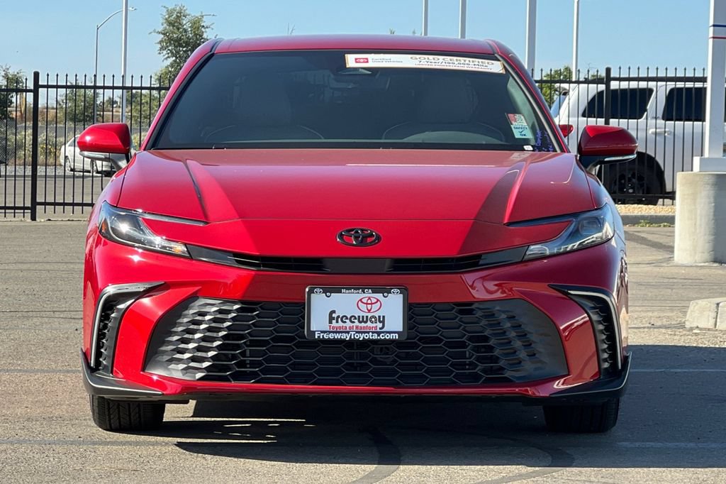 Used 2026 Toyota Camry SE FWD image 11