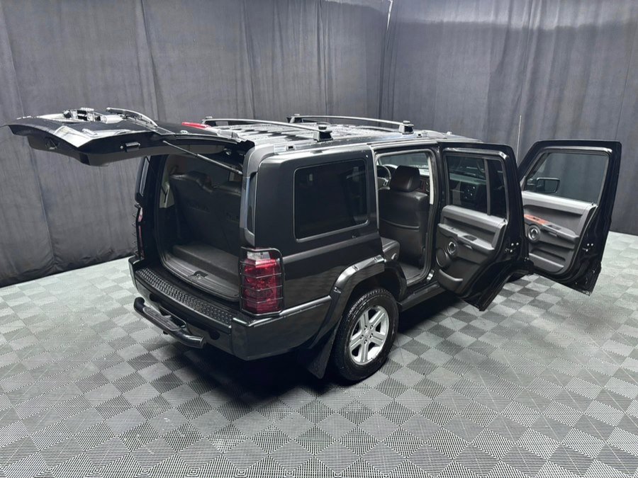 Used 2010 Jeep Commander Limited image 20