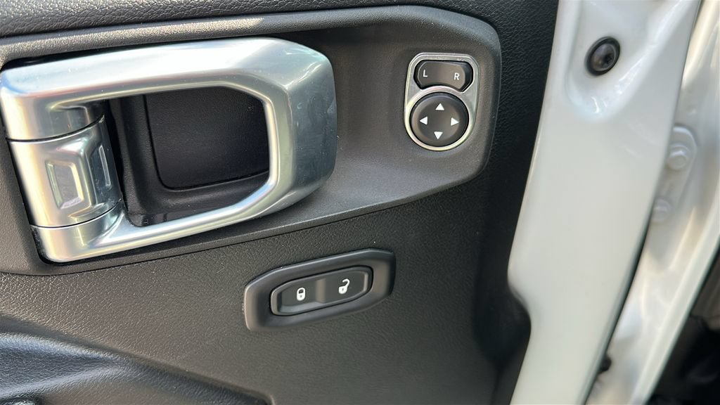 Used 2021 Jeep Wrangler Unlimited Sport AWD/4WD image 12