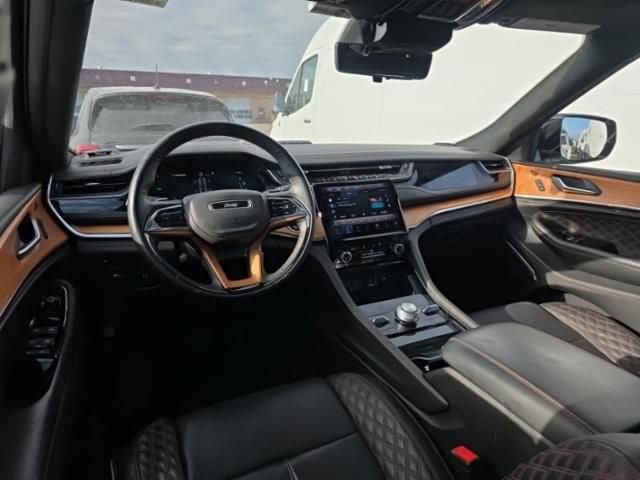 Used 2022 Jeep Grand Cherokee Summit AWD/4WD image 10