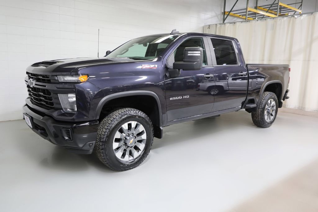 Used 2024 Chevrolet Silverado 2500 Custom w/ Custom Value Package image 12