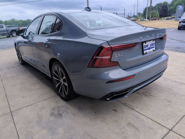 Used 2022 Volvo S60 B5 Momentum AWD/4WD image 7