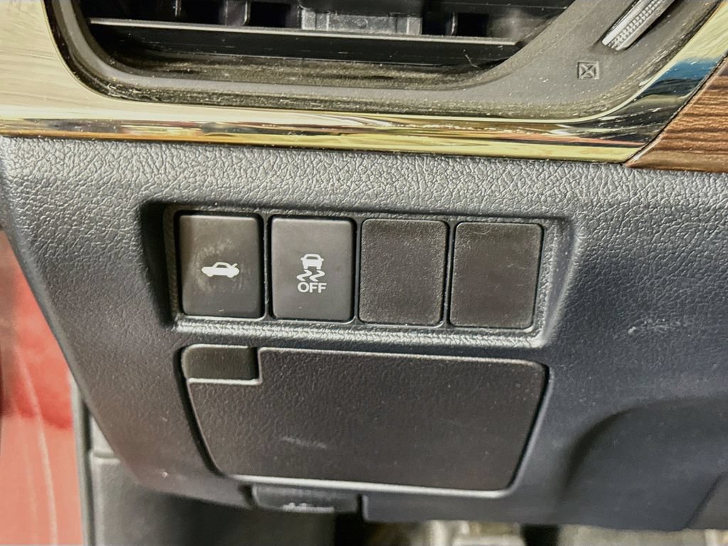 Used 2015 Toyota Avalon XLE FWD image 18