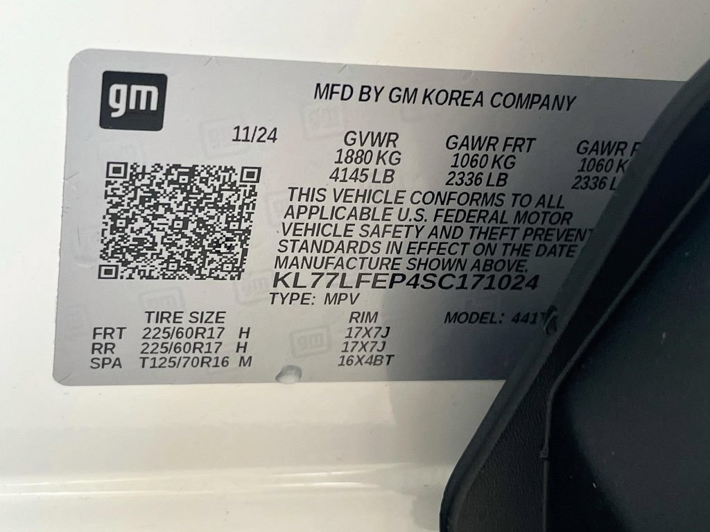 Used 2025 Chevrolet Trax LS w/ Driver Confidence Package FWD image 30