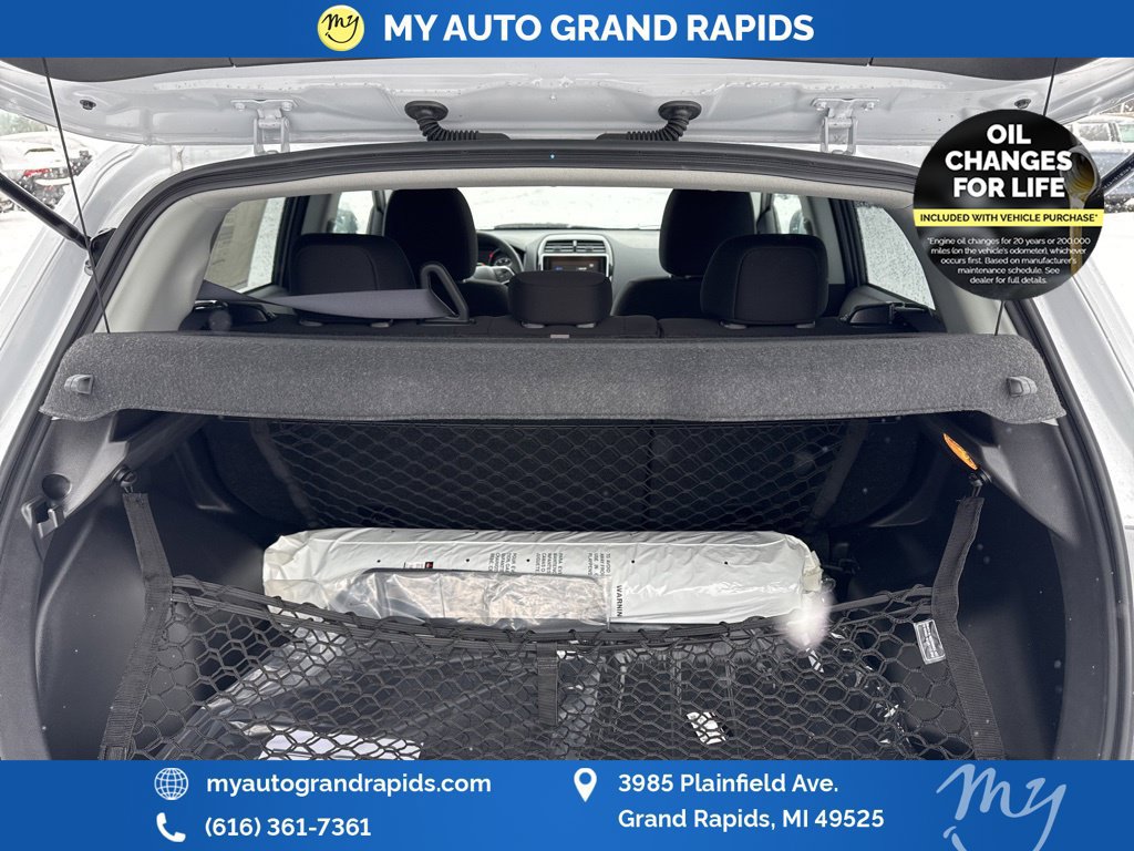 Used 2025 Mitsubishi Outlander Sport LE AWD/4WD image 12
