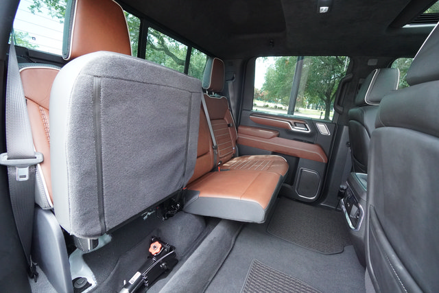 Used 2025 GMC Sierra 2500 Denali Ultimate AWD/4WD image 30