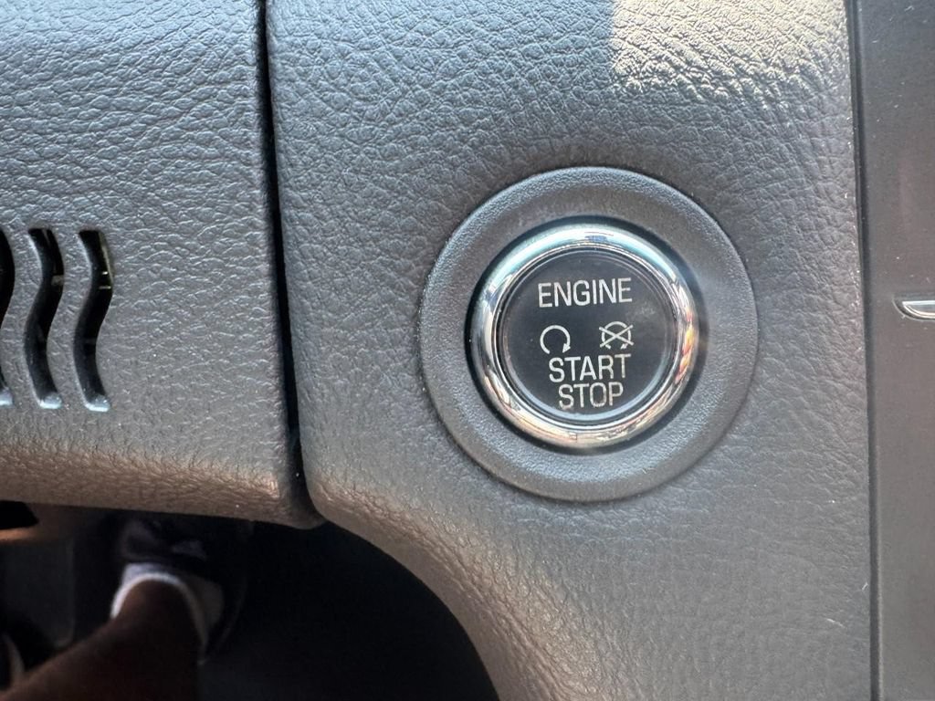 Used 2019 Ford Taurus SEL w/ Equipment Group 201A FWD image 23