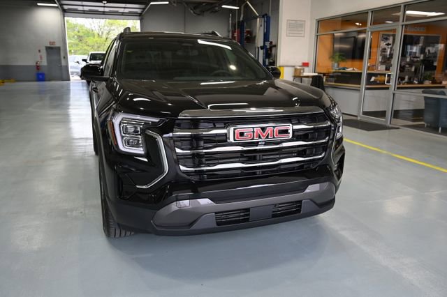 New 2026 GMC Terrain Elevation w/ Elevation Premium Package FWD image 3