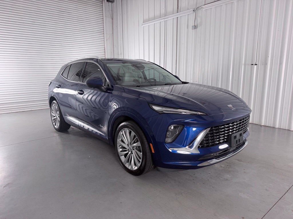 Used 2024 Buick Envision Avenir AWD/4WD image 3