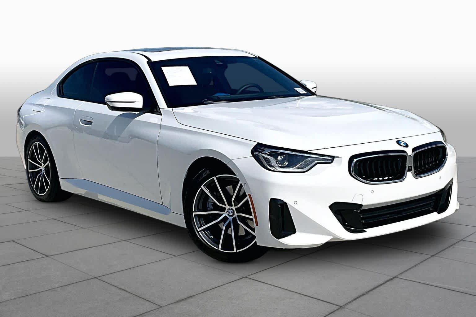 Used 2024 BMW 230i Coupe w/ Premium Package RWD image 2