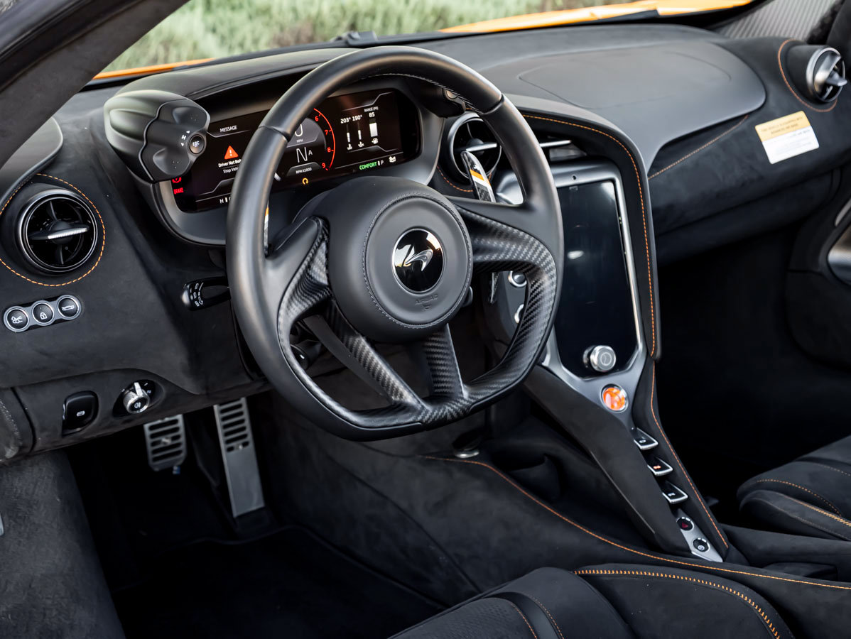 Used 2025 McLaren 750S RWD image 19